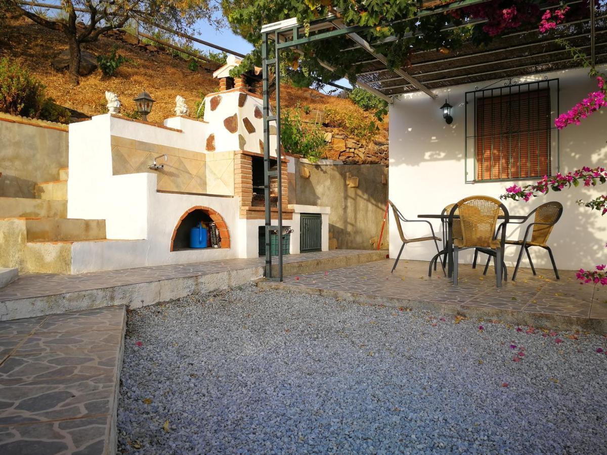 Villa Casa Lola à Sayalonga Extérieur photo
